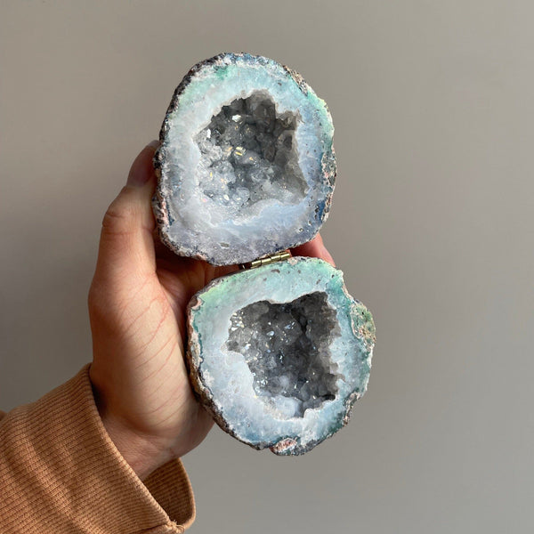 Crystal Geode Ring Box - Daphne Geode Ring Boxes Secret Halo