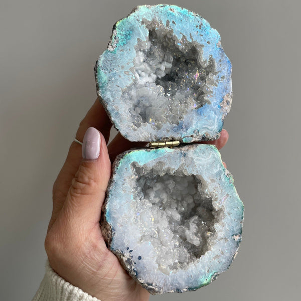 Crystal Geode Ring Box - Ianthe Geode Ring Boxes Secret Halo 