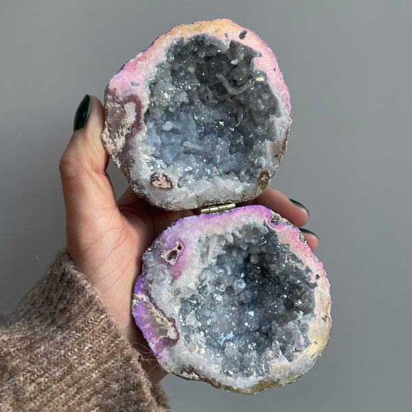 Crystal Geode Ring Box - Khione Geode Ring Boxes Secret Halo