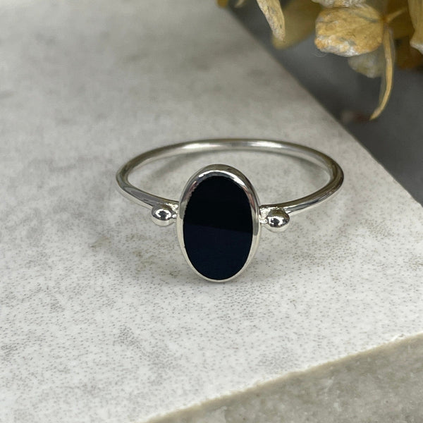 Onyx Oval Ring Rings Secret Halo XS 