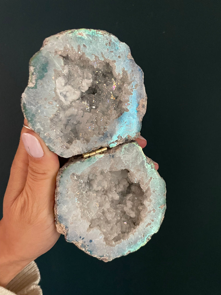 Crystal Geode Ring Box - Ianthe Geode Ring Boxes Secret Halo 